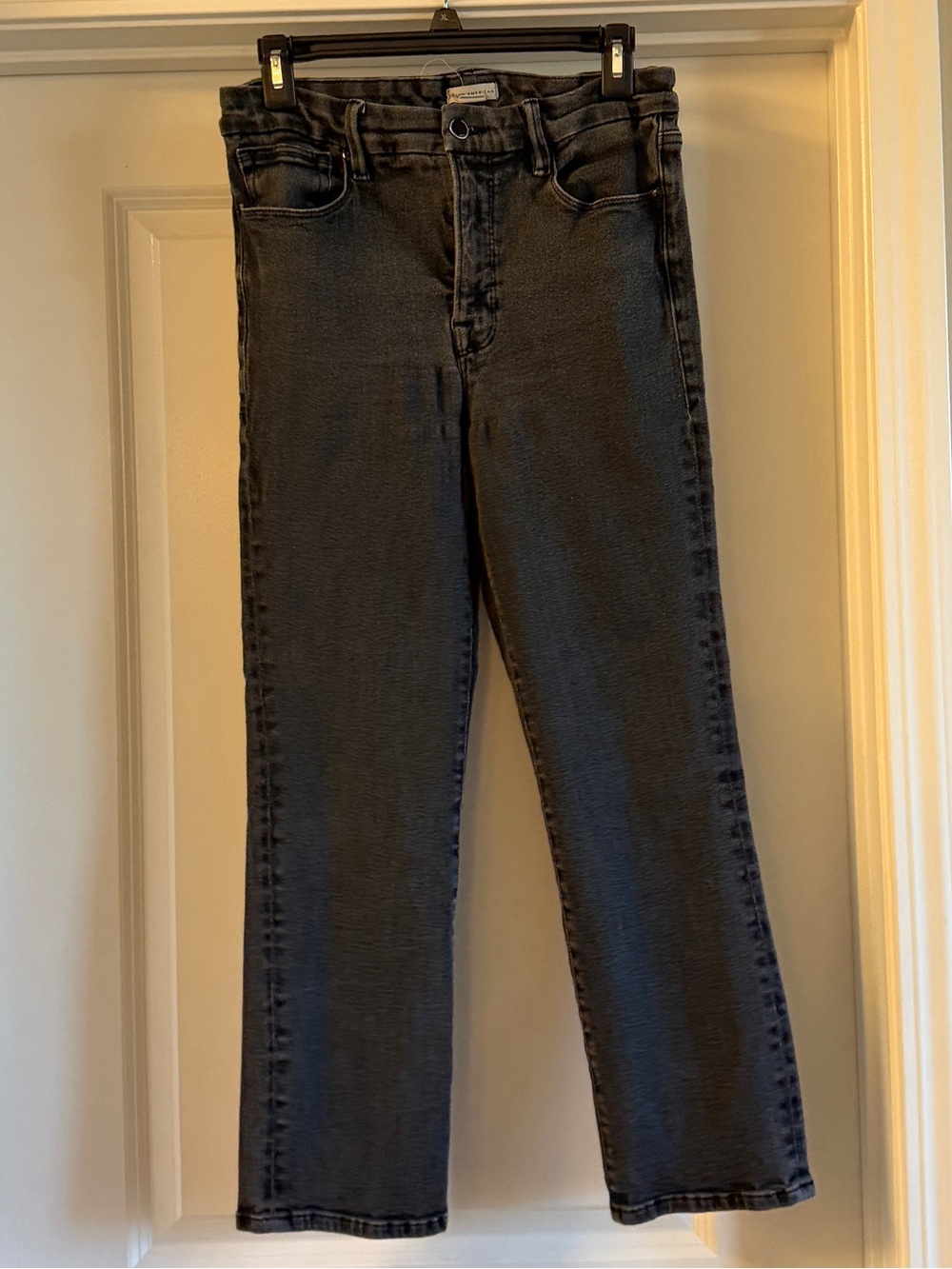 Good American Straight Leg Jeans — Charcoal Black Wash